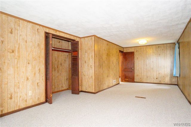 54 Barnsdale Avenue, West Seneca, NY 14224