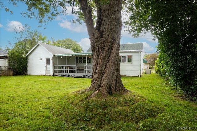 54 Barnsdale Avenue, West Seneca, NY 14224