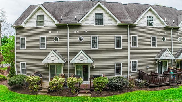 638 E Main Street, Jefferson Valley, NY 10535