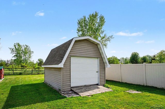 4300 Wheeler Road, Bay City, MI 48706