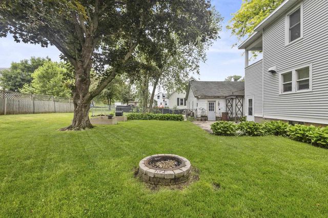 325 S Bridge Street, Markesan, WI 53946