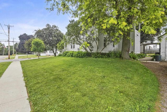 325 S Bridge Street, Markesan, WI 53946