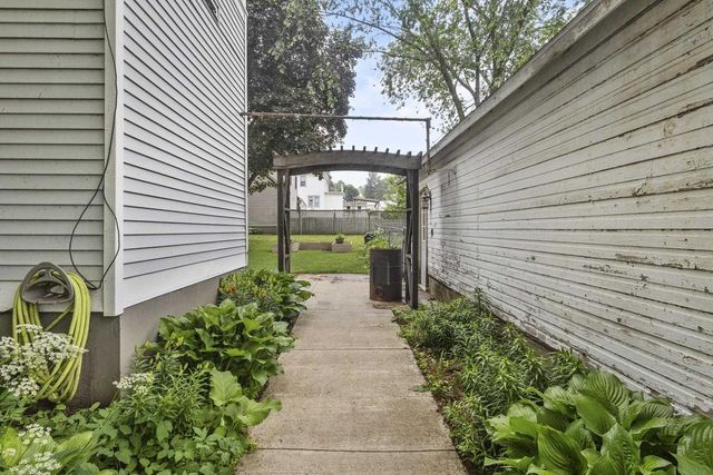 325 S Bridge Street, Markesan, WI 53946