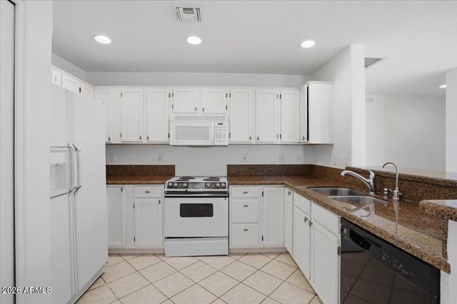 15131 N IVORY Drive A, Fountain Hills, AZ 85268
