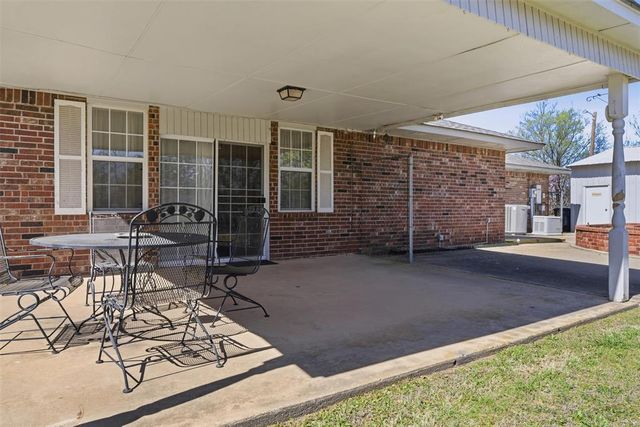 10708 Creekvale Drive, Midwest City, OK 73165