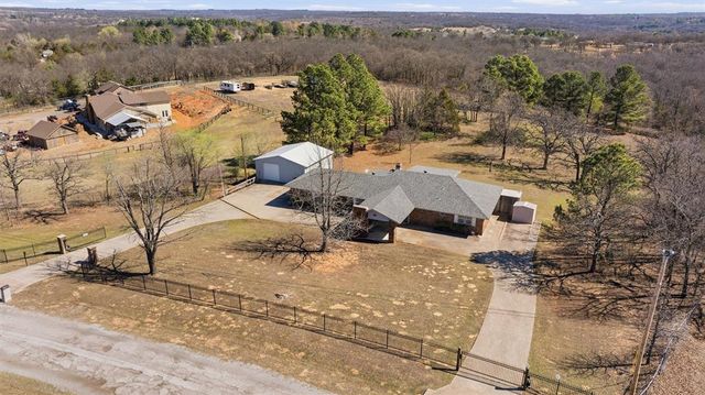 10708 Creekvale Drive, Midwest City, OK 73165