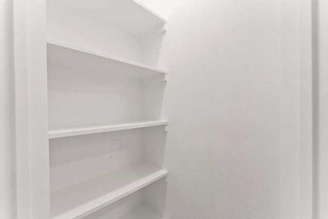 32 Thrush Grove Place, The Woodlands, TX 77381