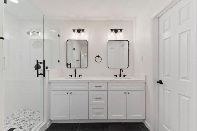 32 Thrush Grove Place, The Woodlands, TX 77381