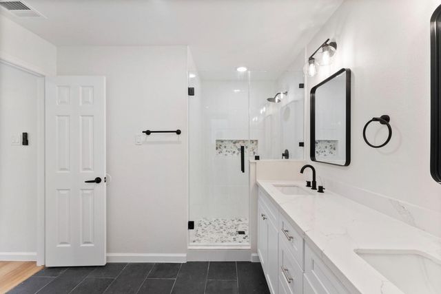 32 Thrush Grove Place, The Woodlands, TX 77381