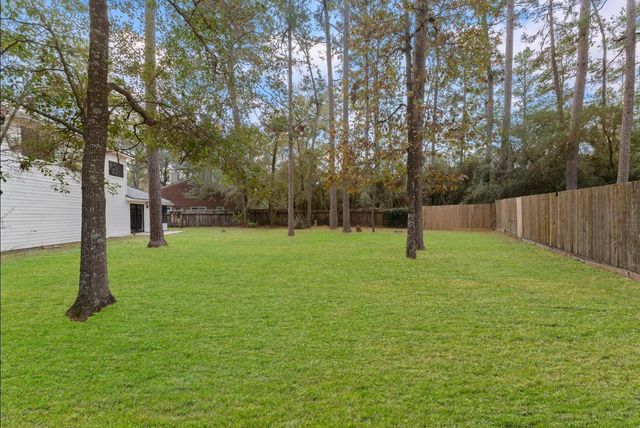 32 Thrush Grove Place, The Woodlands, TX 77381