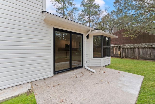 32 Thrush Grove Place, The Woodlands, TX 77381