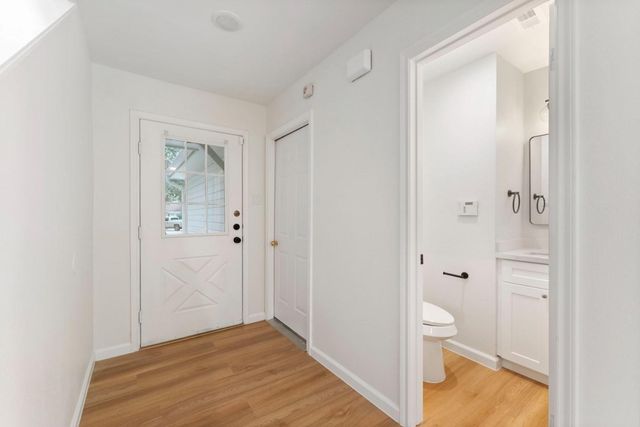 32 Thrush Grove Place, The Woodlands, TX 77381