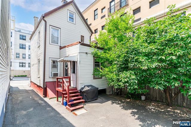 186 Culver Avenue, Jersey City, NJ 07305
