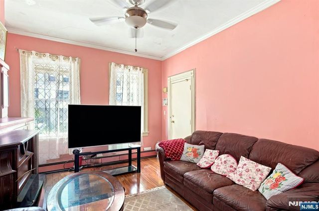 186 Culver Avenue, Jersey City, NJ 07305
