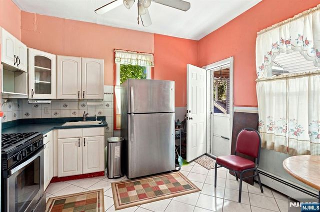 186 Culver Avenue, Jersey City, NJ 07305