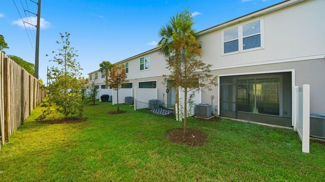 180 Stonegate Ave, St Augustine, FL 32084