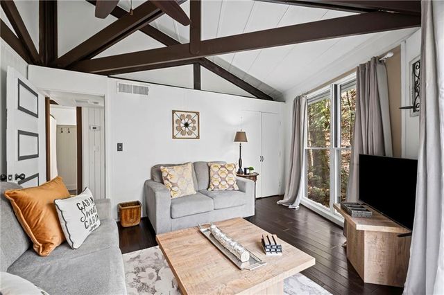 35 Treetop Knoll Drive, Jasper, GA 30143