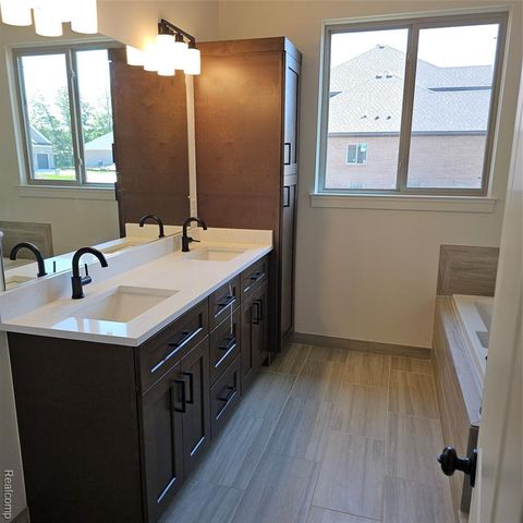50539 Mistwood Drive, Macomb, MI 48042