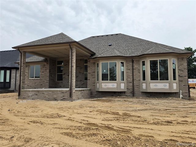 50539 Mistwood Drive, Macomb, MI 48042