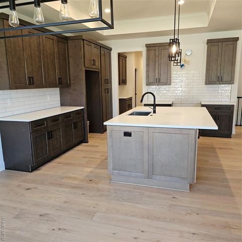 50539 Mistwood Drive, Macomb, MI 48042