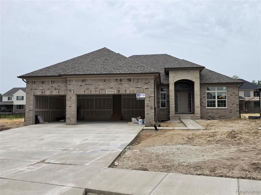 50539 Mistwood Drive, Macomb, MI 48042