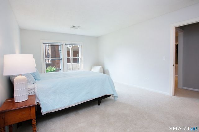 15 Highland Street 101, West Hartford, CT 06119