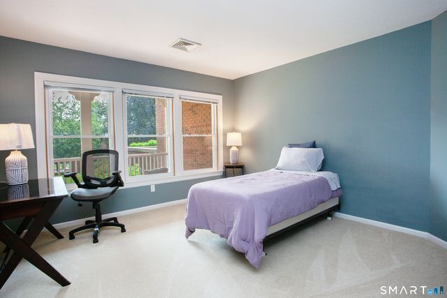 15 Highland Street 101, West Hartford, CT 06119