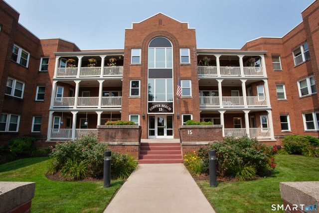15 Highland Street 101, West Hartford, CT 06119