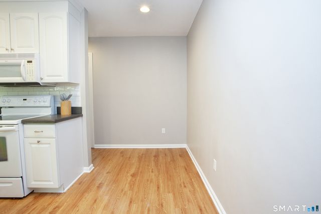 15 Highland Street 101, West Hartford, CT 06119