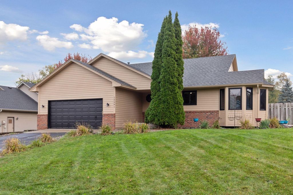 13391 Zarthan Circle, Savage, MN 55378