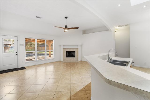 914 Parthenon Place, New Caney, TX 77357