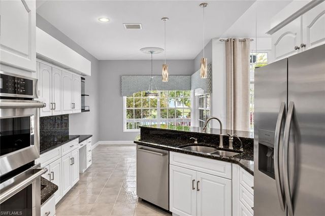 11592 Timberline CIR, Fort Myers, FL 33966