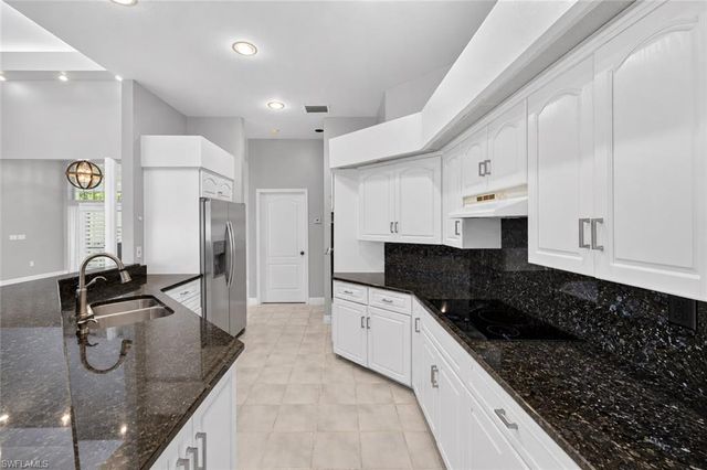 11592 Timberline CIR, Fort Myers, FL 33966