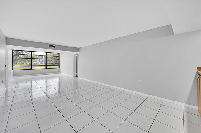 1713 Whitehall Drive 103, Davie, FL 33324