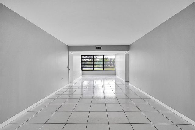 1713 Whitehall Drive 103, Davie, FL 33324