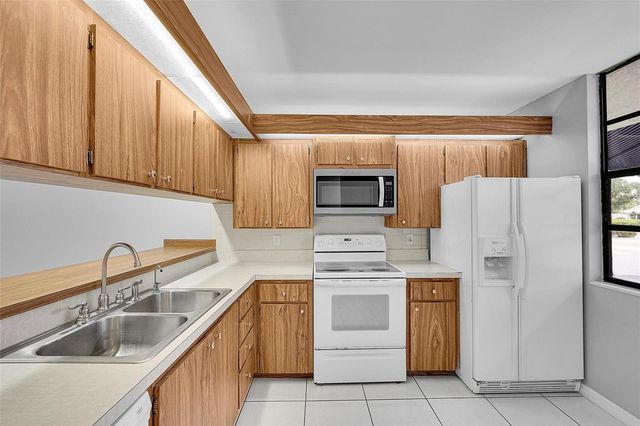 1713 Whitehall Drive 103, Davie, FL 33324