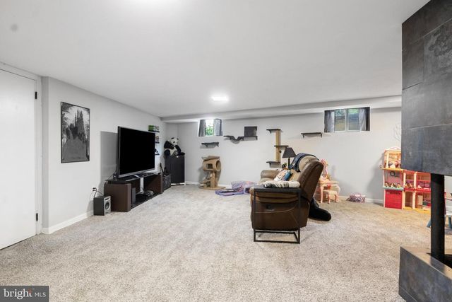 1846 CLOVER LN, York, PA 17403