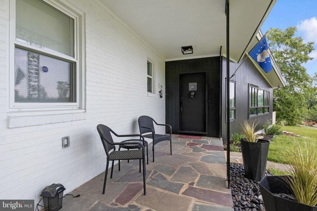 1846 CLOVER LN, York, PA 17403