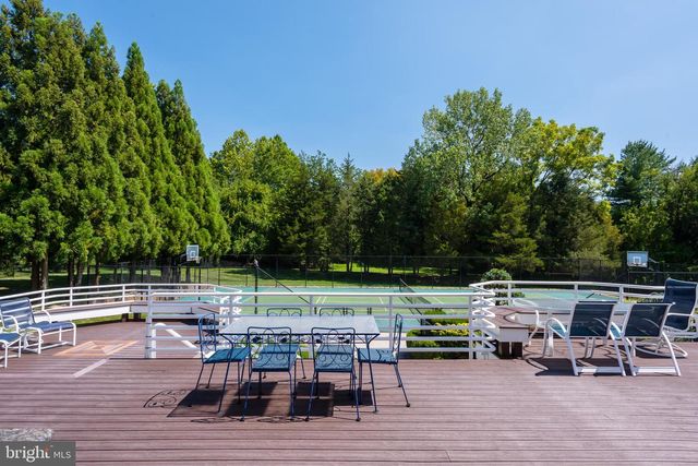 1015 S WISTERIA DR, Malvern, PA 19355