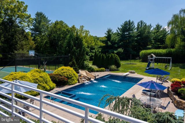 1015 S WISTERIA DR, Malvern, PA 19355