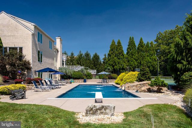 1015 S WISTERIA DR, Malvern, PA 19355