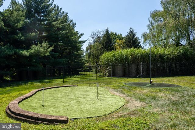 1015 S WISTERIA DR, Malvern, PA 19355