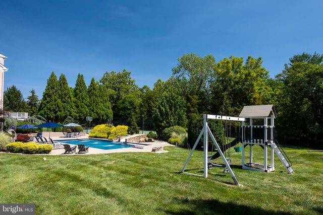 1015 S WISTERIA DR, Malvern, PA 19355