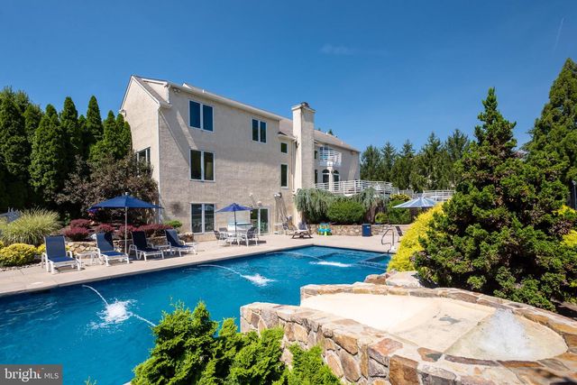 1015 S WISTERIA DR, Malvern, PA 19355