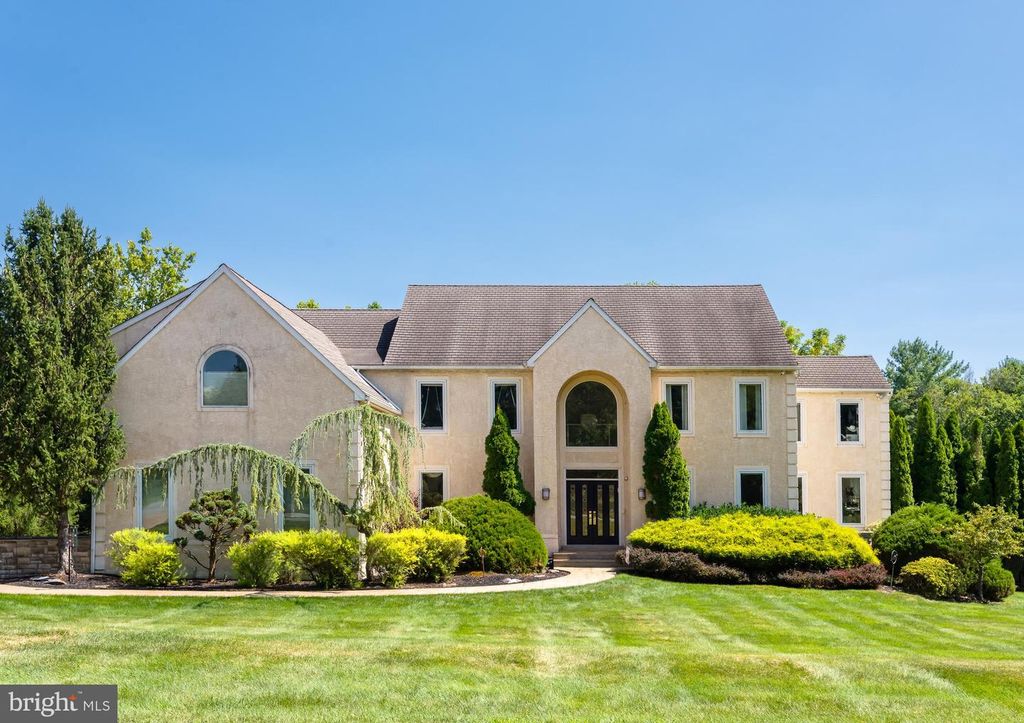 1015 S WISTERIA DR, Malvern, PA 19355