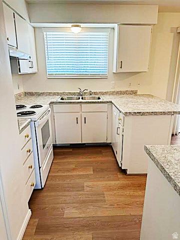 5503 S WESTSIDE CIR, Kearns, UT 84118