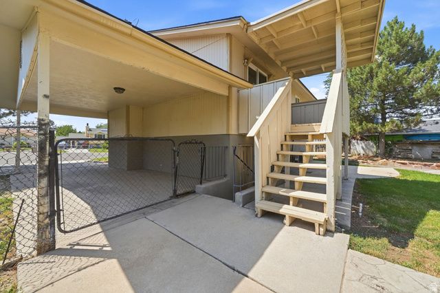 5503 S WESTSIDE CIR, Kearns, UT 84118