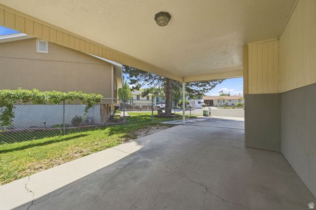 5503 S WESTSIDE CIR, Kearns, UT 84118