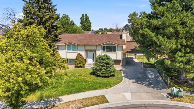 5503 S WESTSIDE CIR, Kearns, UT 84118