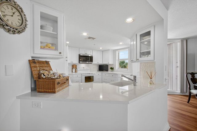 5051 North Highway A1a 4-6, Hutchinson Island, FL 34949